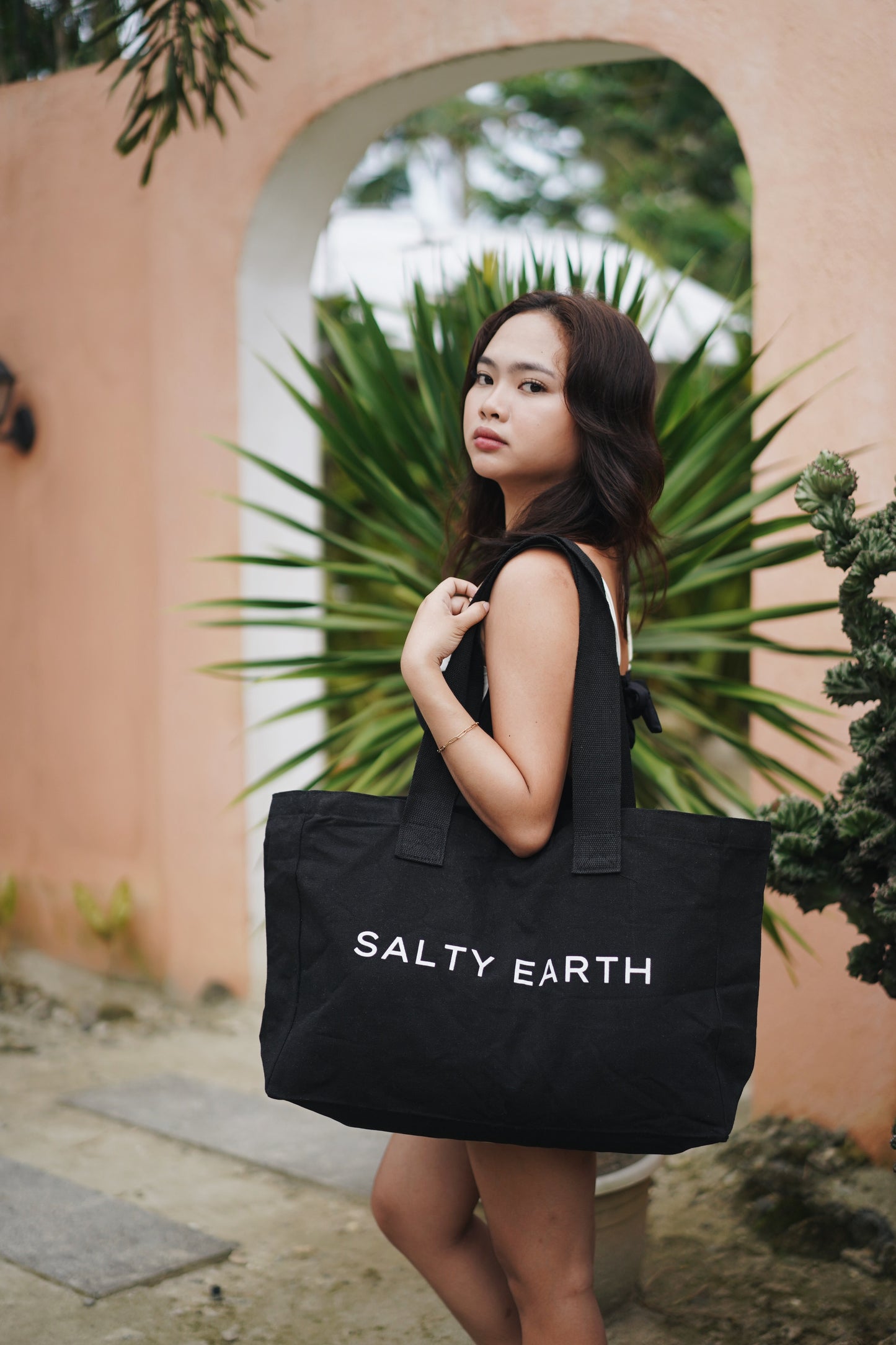 Salty Earth Tote Bag - Noir
